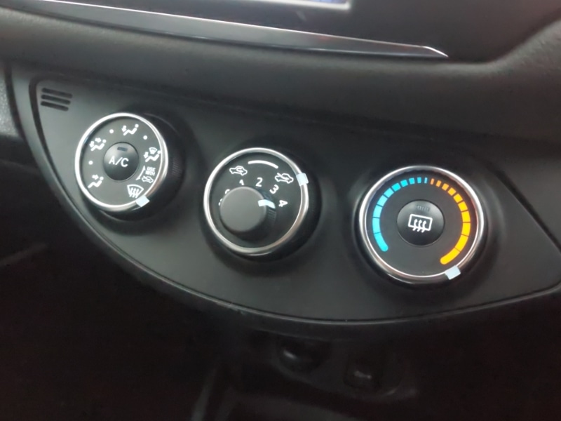 Used Toyota Yaris 2018 for sale - 76983540: Photo 18