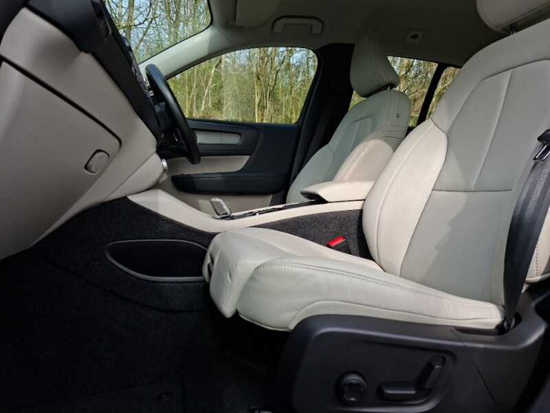 Used Volvo XC40 2021 for sale - 77963938: Photo 5