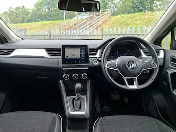 Used Renault Captur 2023 for sale - 79597837: Photo