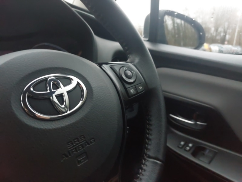 Used Toyota Yaris 2018 for sale - 77031866: Photo 19