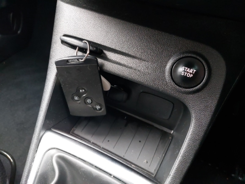 Used Renault Captur 2017 for sale - 77453877: Photo 13