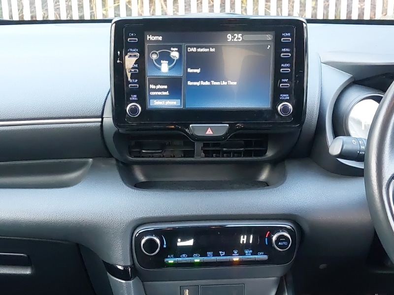 Used Toyota Yaris 2022 for sale - 77702123: Photo 11