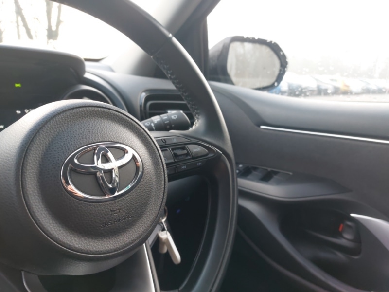 Used Toyota Yaris 2022 for sale - 77702123: Photo 18