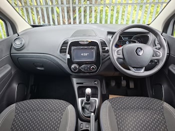 Used Renault Captur 2017 for sale - 79020382: Photo