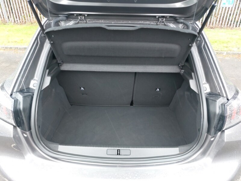 Used Peugeot 208 2023 for sale - 77908063: Photo 8