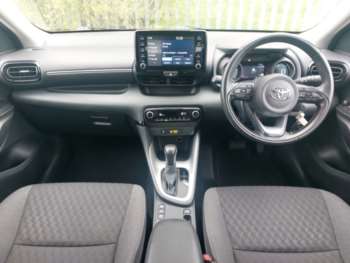 Used Toyota Yaris 2022 for sale - 74418309: Photo