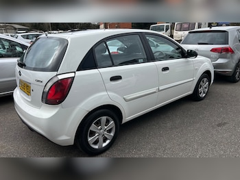 Used Kia Rio 2010 for sale - 77897432: Photo
