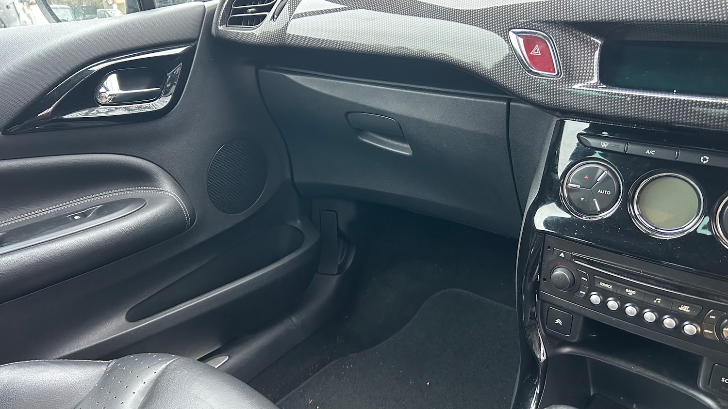 Used Citroen DS3 2012 for sale - 76883985: Photo 13