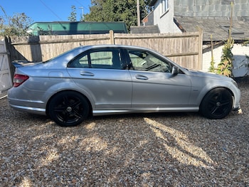 Used Mercedes-Benz C-Class 2010 for sale - 75685952: Photo