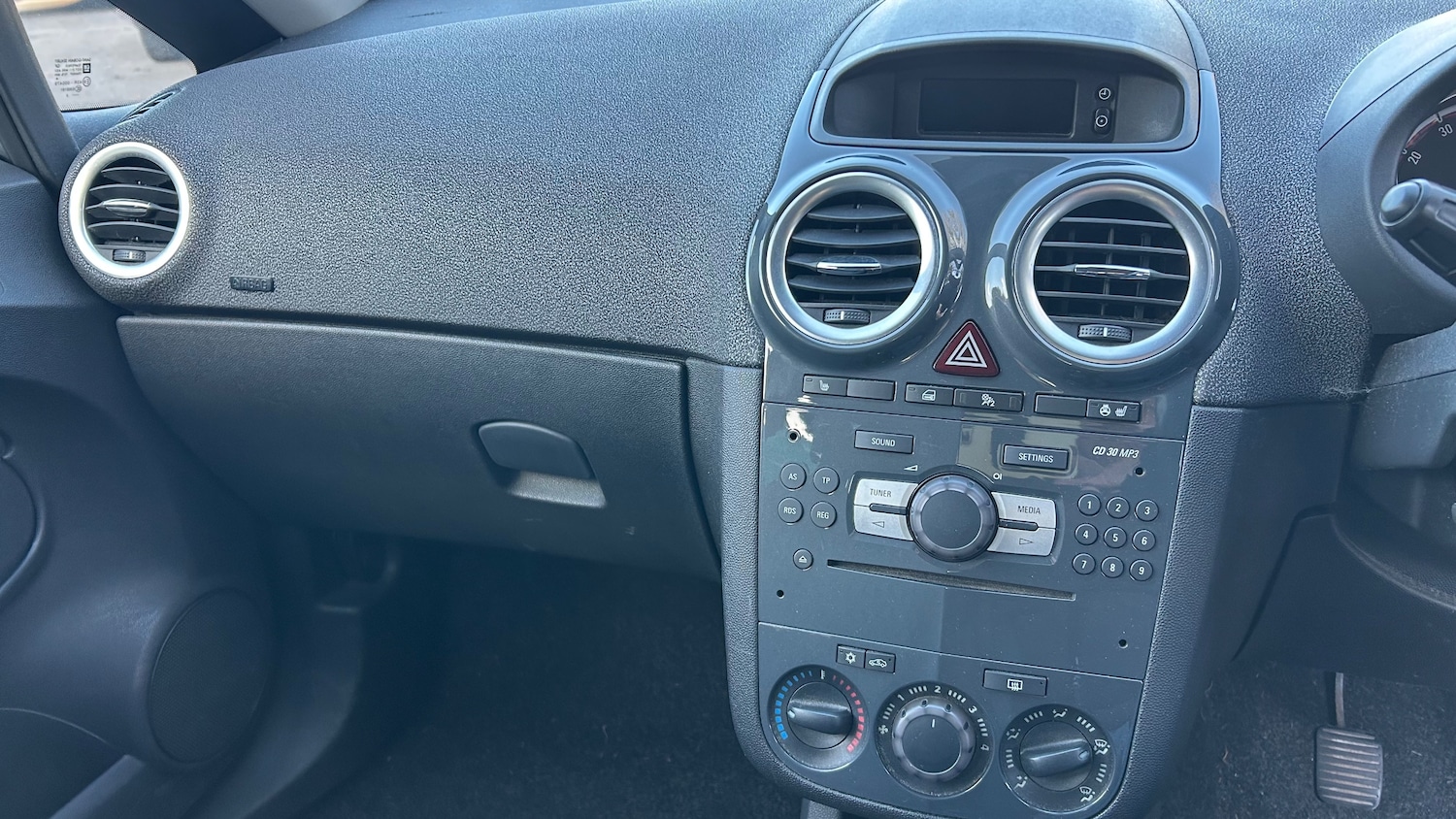 Used Vauxhall Corsa 2012 for sale - 76609394: Photo 18