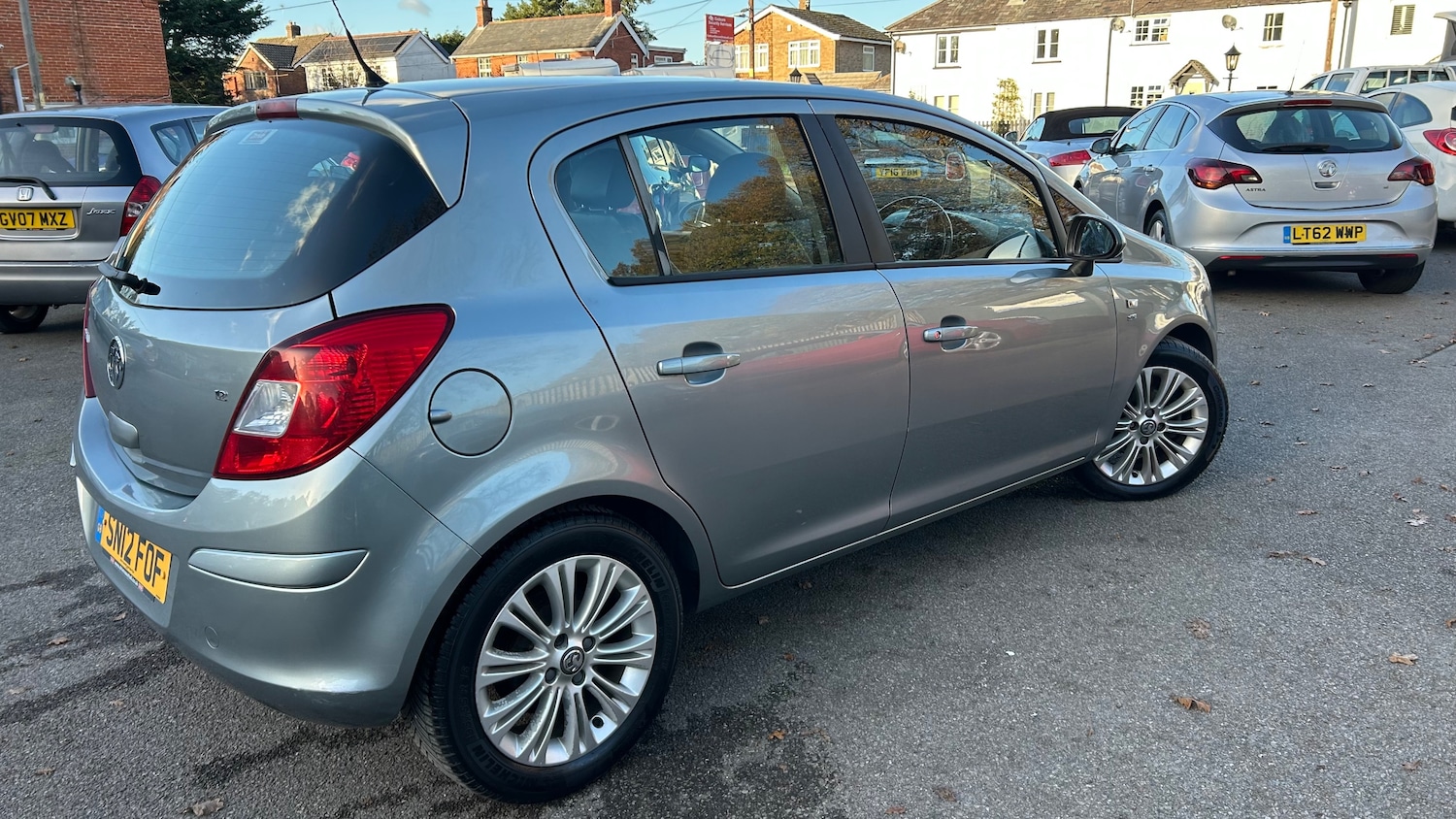 Used Vauxhall Corsa 2012 for sale - 76609394: Photo 2