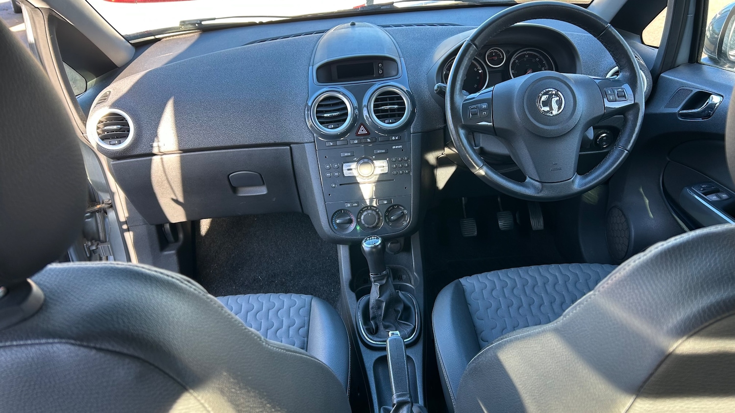 Used Vauxhall Corsa 2012 for sale - 76609394: Photo 20