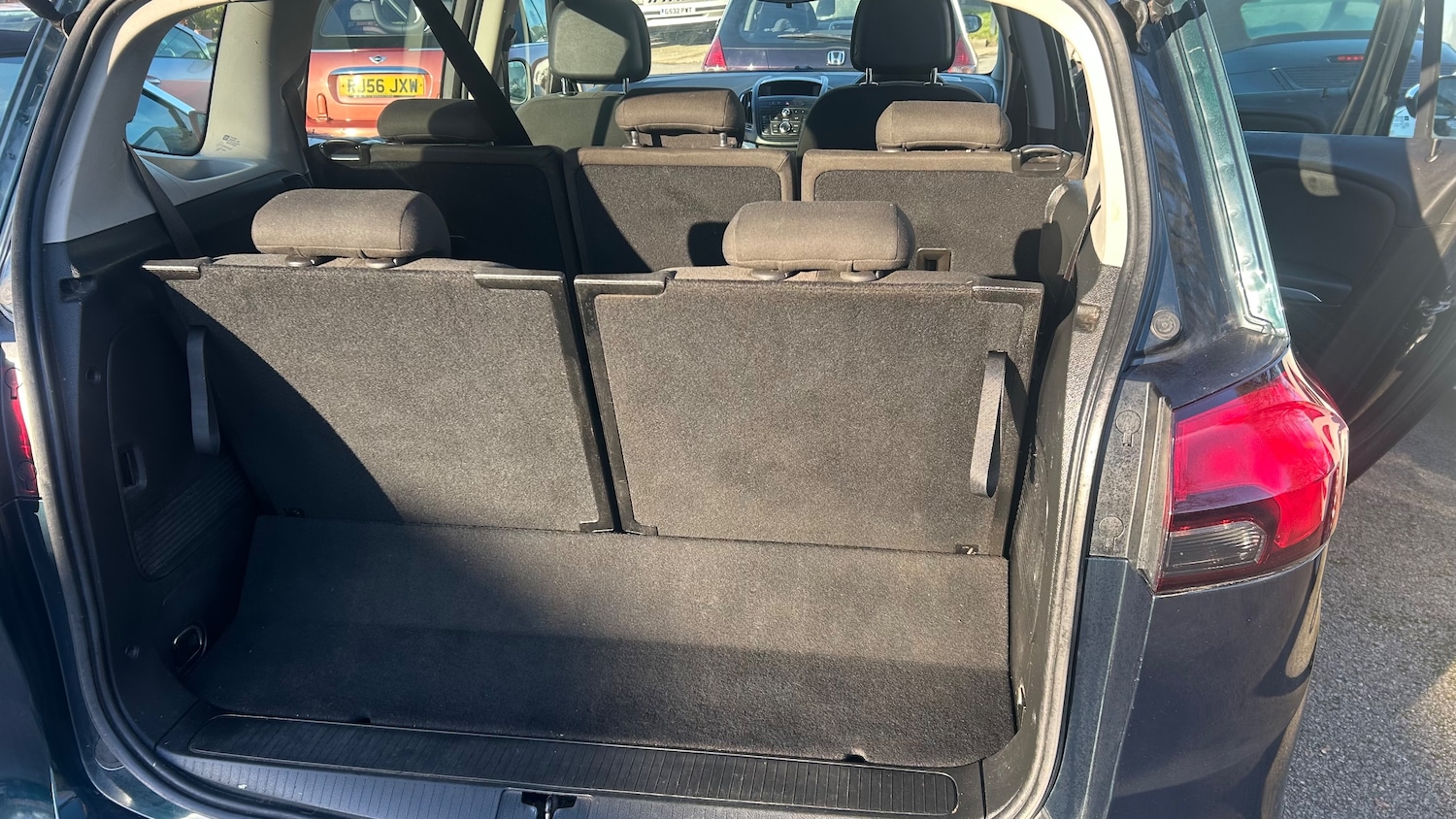 Used Vauxhall Zafira Tourer 2014 for sale - 77092817: Photo 11