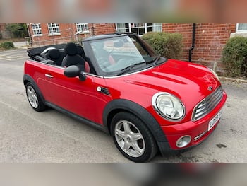 Used MINI Convertible 2009 for sale - 79700704: Photo