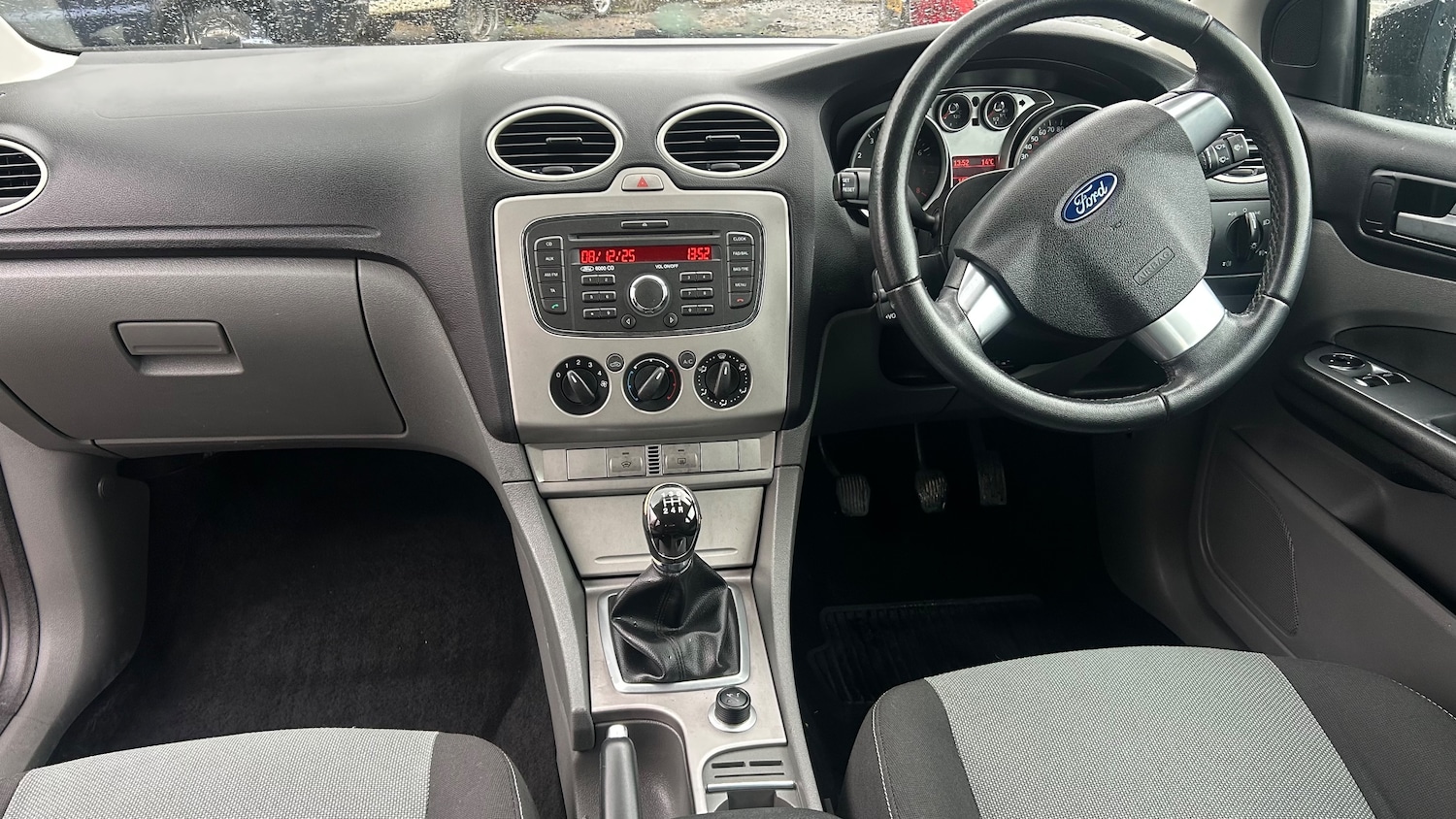 Used Ford Focus 2011 for sale - 76875136: Photo 16