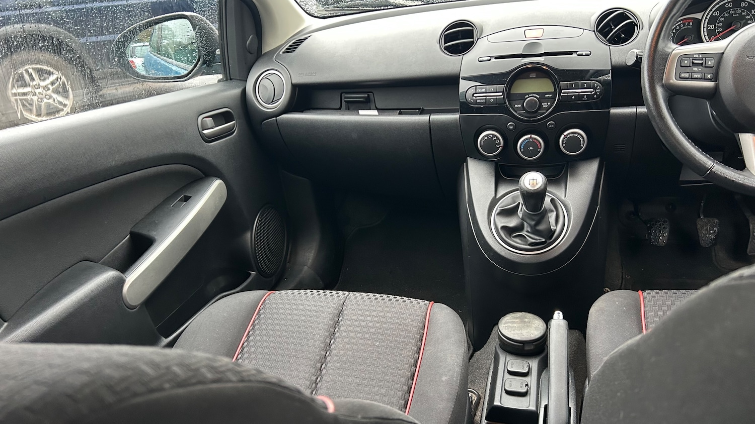 Used Mazda Mazda2 2011 for sale - 77457921: Photo 11