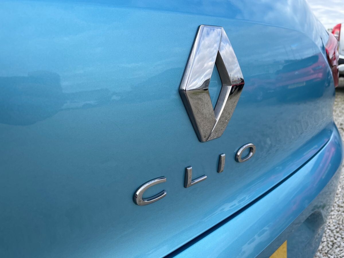 Used Renault Clio 2022 for sale - 76225469: Photo 30