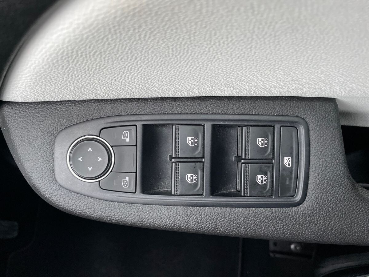 Used Renault Clio 2023 for sale - 76974779: Photo 14