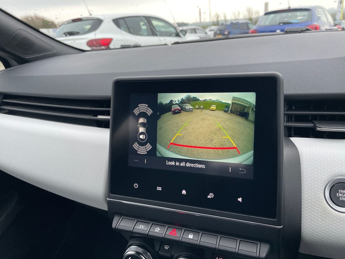 Used Renault Clio 2023 for sale - 76974779: Photo 17