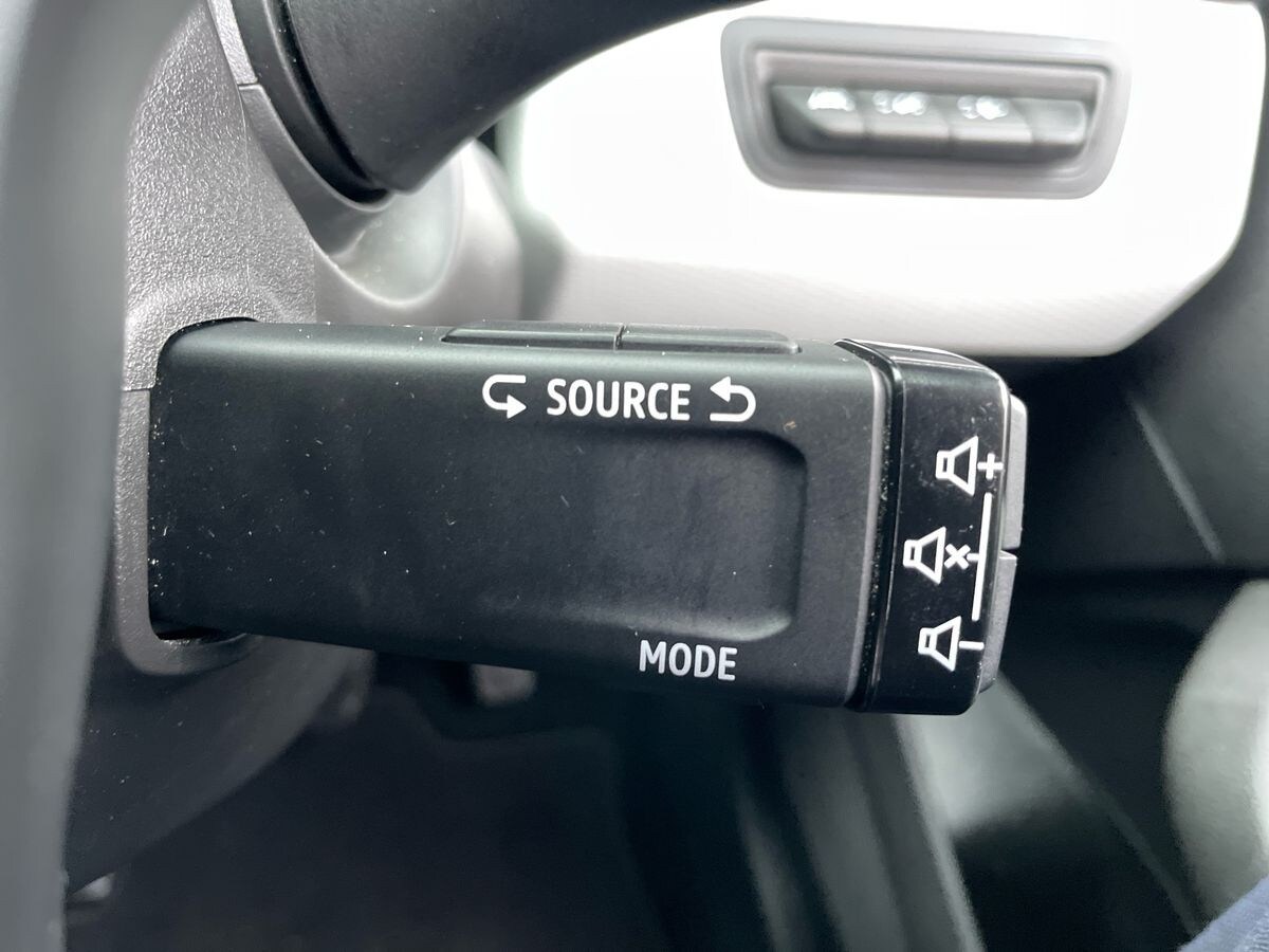 Used Renault Clio 2023 for sale - 76974779: Photo 36