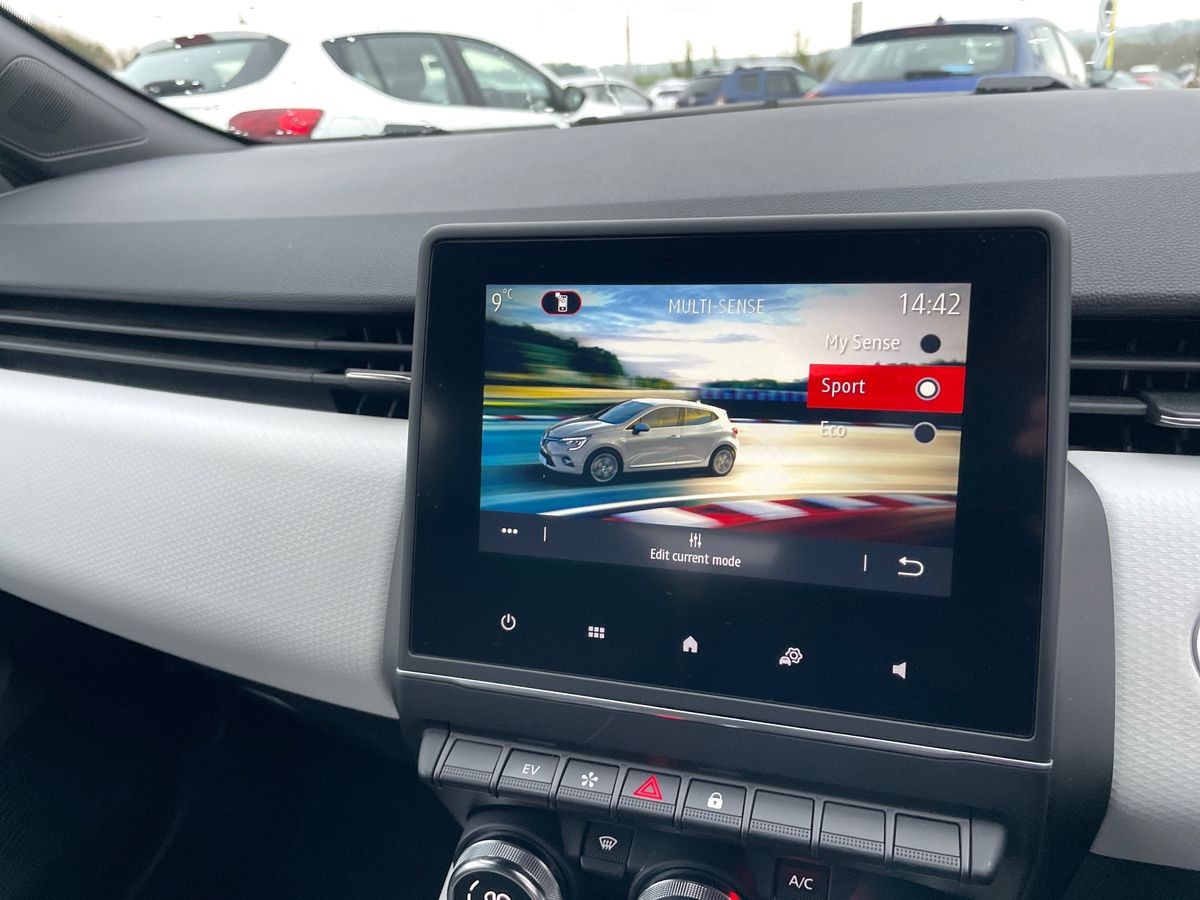 Used Renault Clio 2023 for sale - 76974779: Photo 39