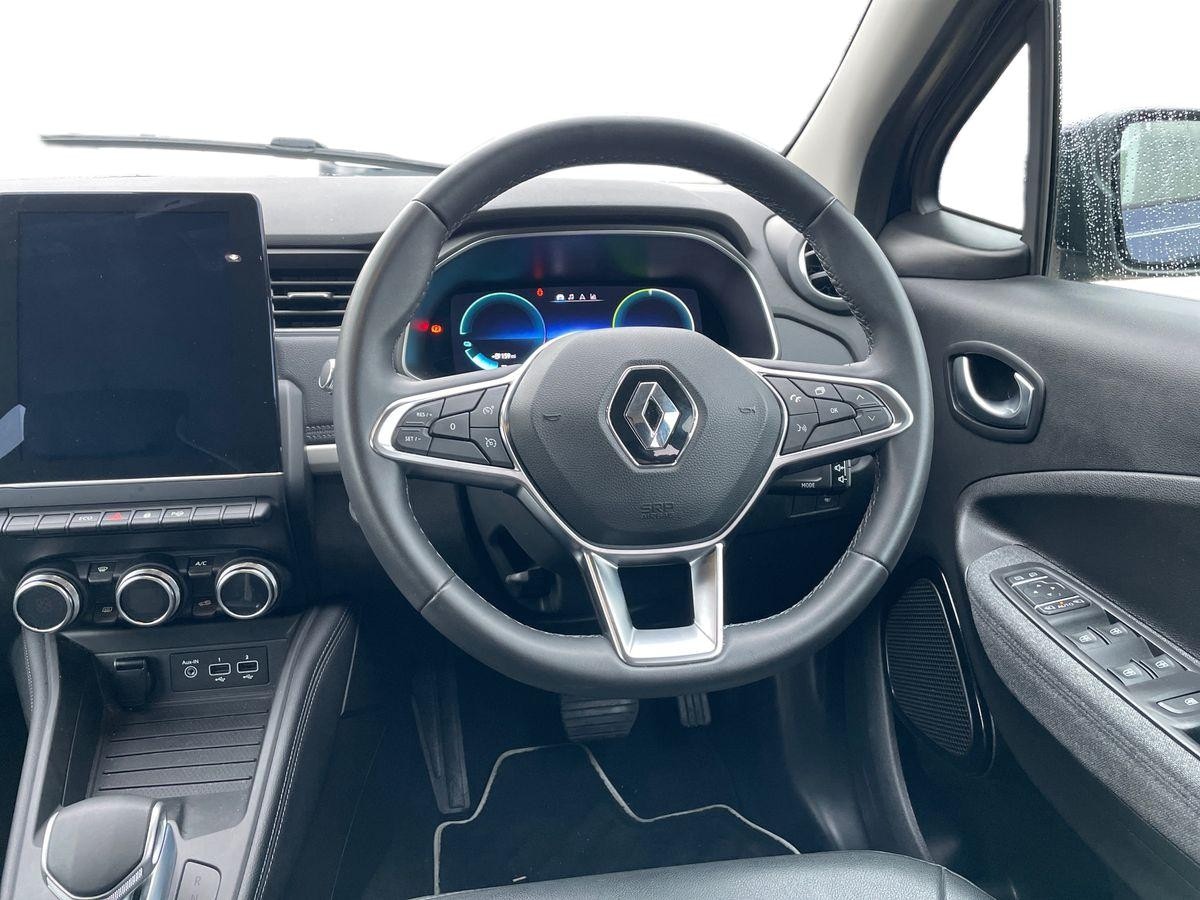 Used Renault Zoe 2021 for sale - 76885240: Photo 9