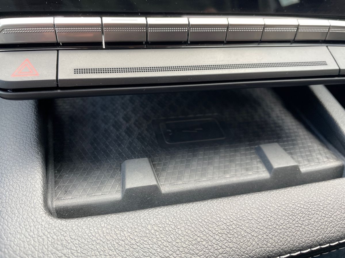 Used Renault Megane E Tech 2024 for sale - 76413697: Photo 21