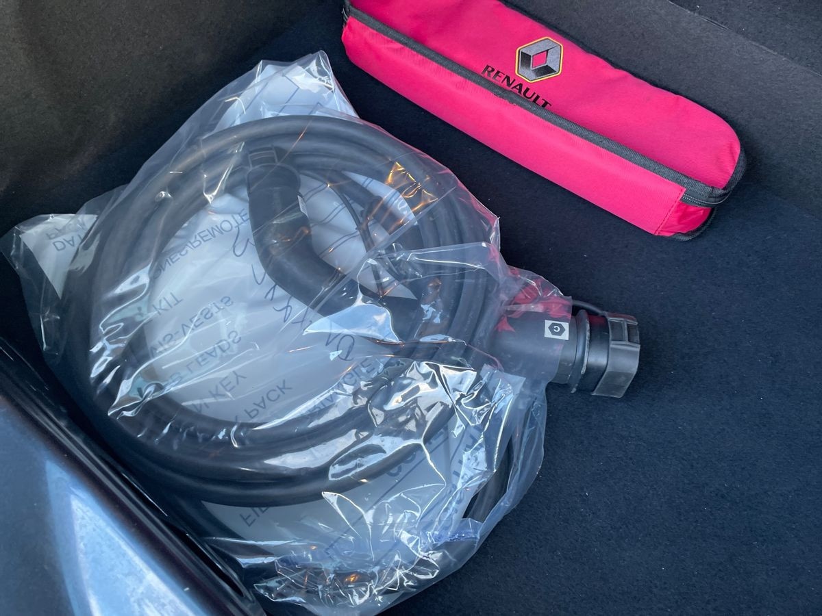 Used Renault Zoe 2022 for sale - 76885236: Photo 22