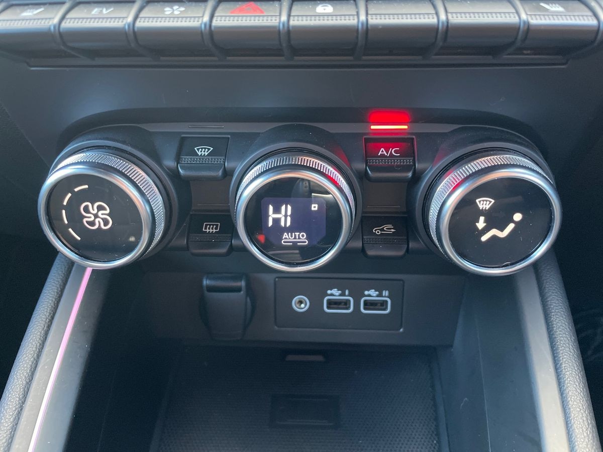 Used Renault Clio 2023 for sale - 76643807: Photo 13