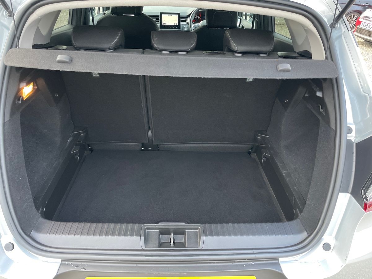 Used Renault Captur 2022 for sale - 77080941: Photo 40