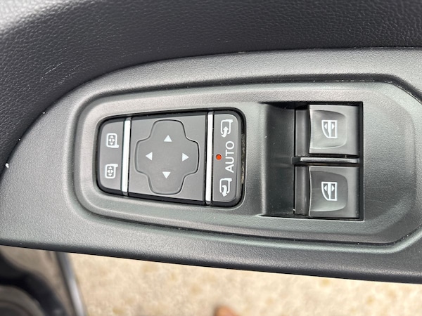 Used Renault Trafic 2022 for sale - 75599237: Photo 32