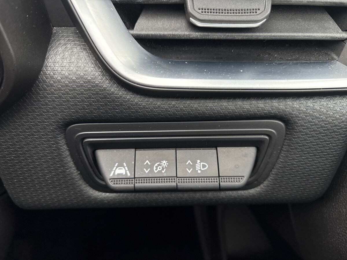 Used Renault Clio 2021 for sale - 75789167: Photo 31