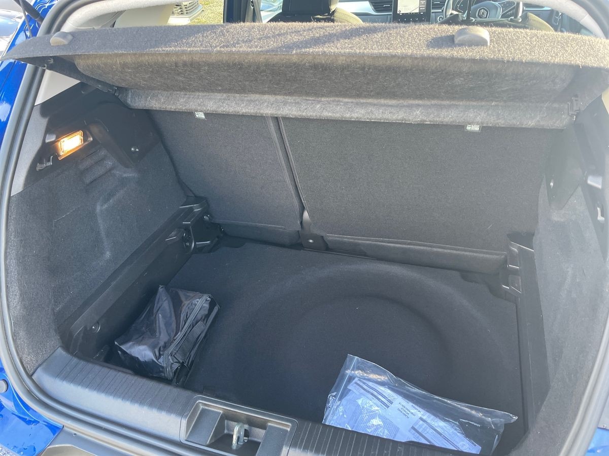 Used Renault Captur 2023 for sale - 76413784: Photo 21