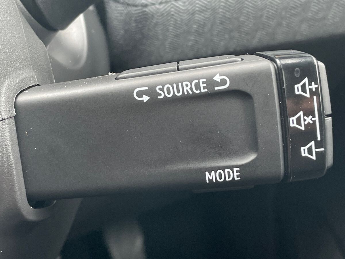 Used Renault Clio 2025 for sale - 76413792: Photo 19