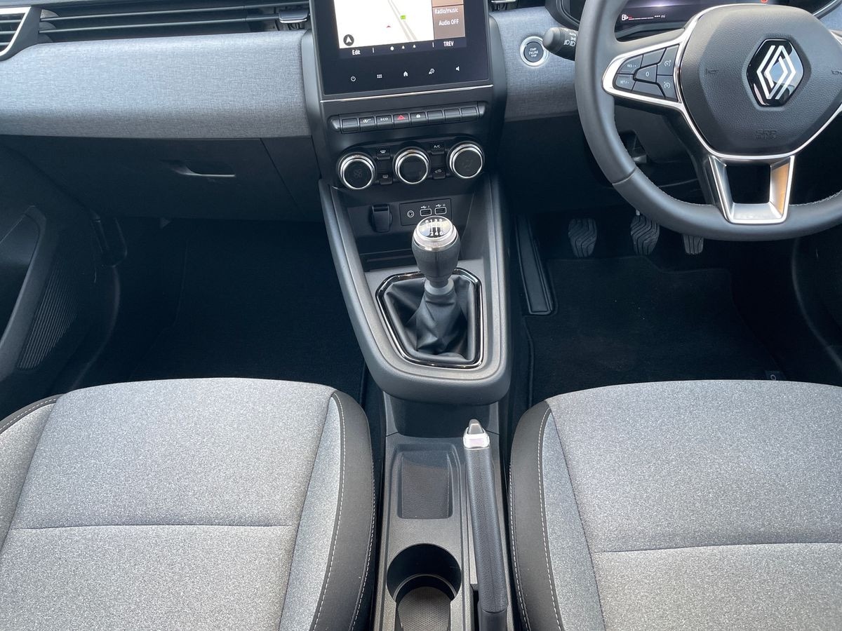 Used Renault Clio 2024 for sale - 76885238: Photo 12