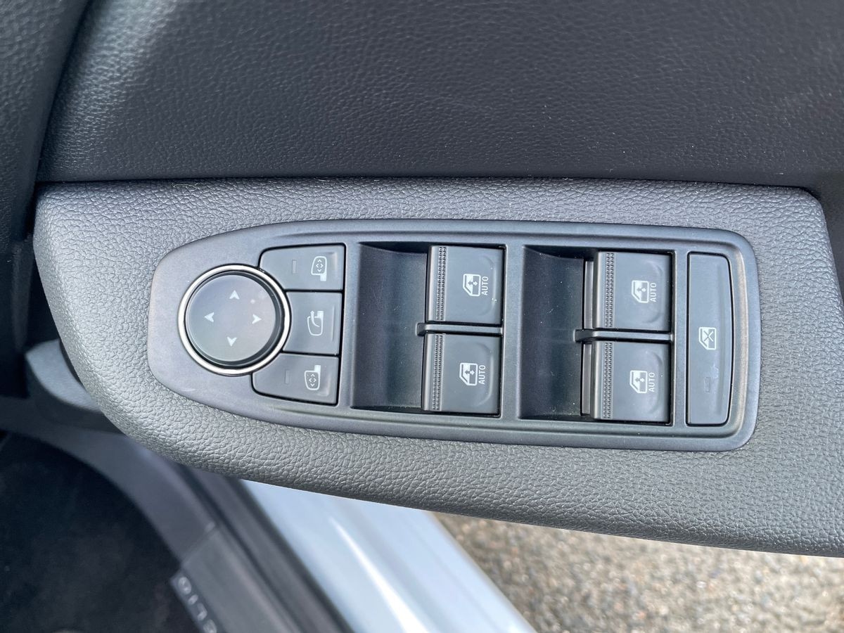 Used Renault Clio 2024 for sale - 76885238: Photo 14