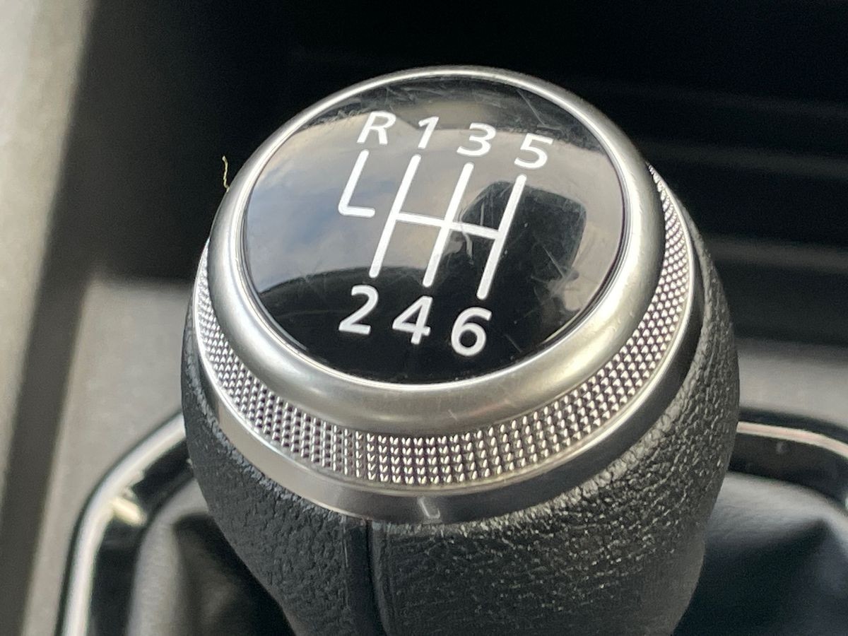 Used Renault Clio 2024 for sale - 76885238: Photo 32