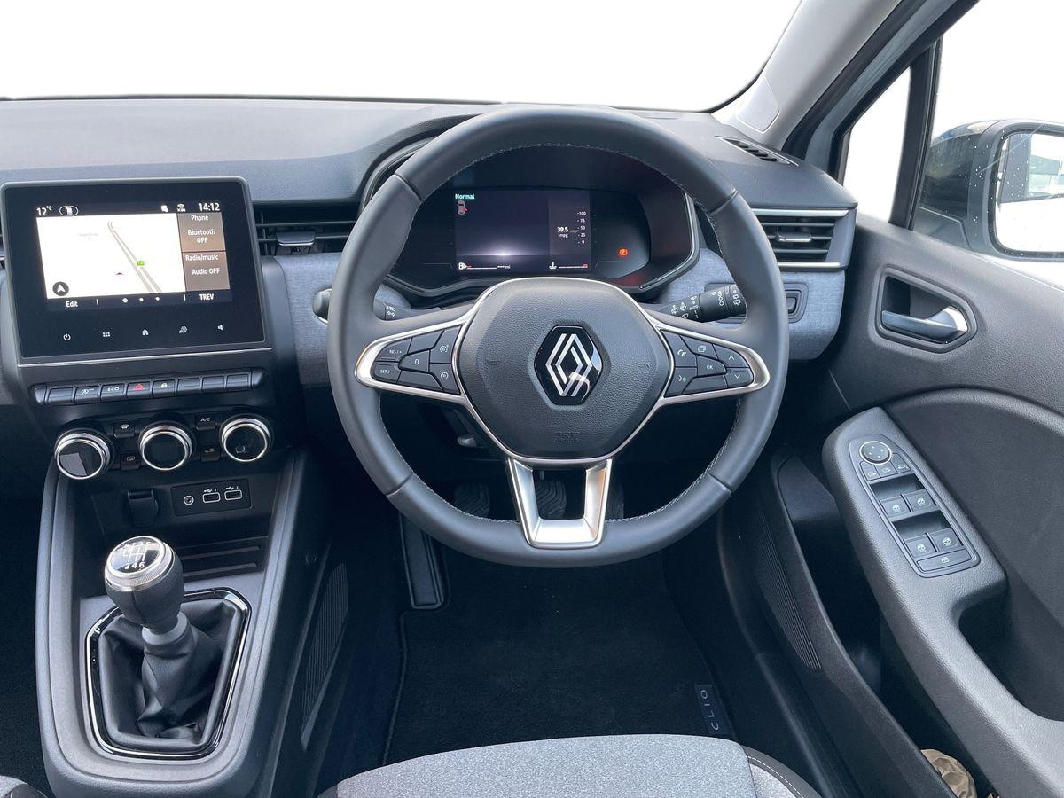 Used Renault Clio 2024 for sale - 76885238: Photo 9