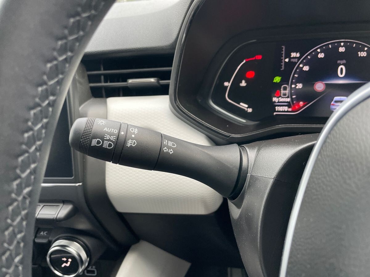 Used Renault Clio 2023 for sale - 75925712: Photo 35