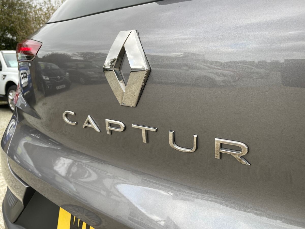 Used Renault Captur 2023 for sale - 76000468: Photo 31