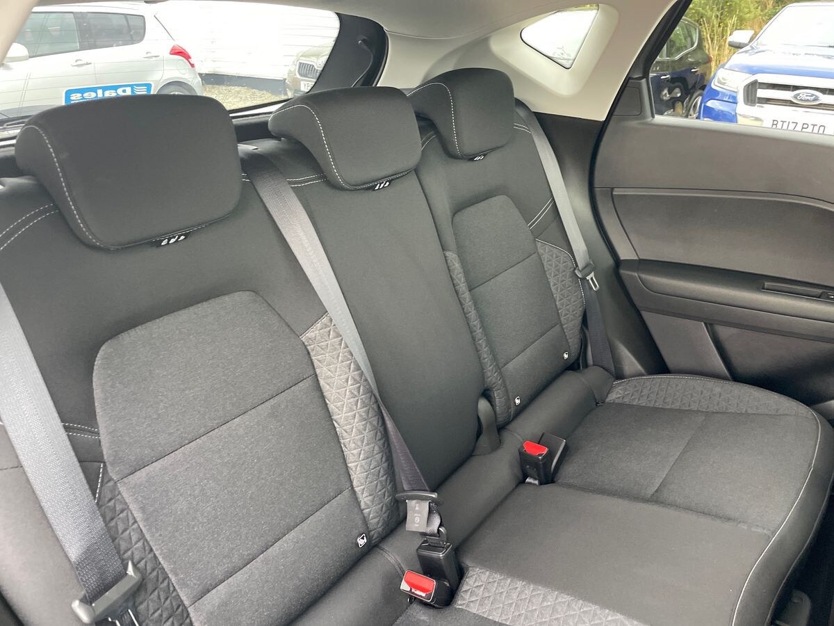 Used Renault Captur 2023 for sale - 76000468: Photo 34