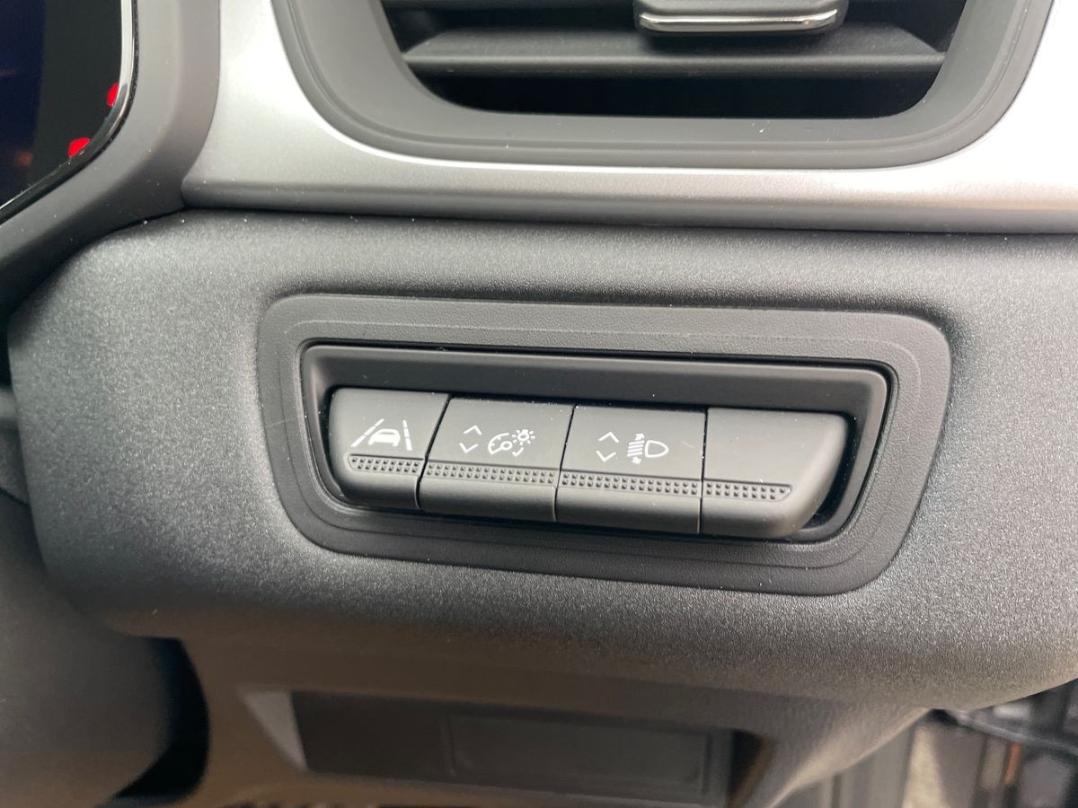 Used Renault Captur 2023 for sale - 76000468: Photo 39