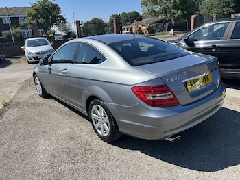 Used Mercedes-Benz C Class 2013 for sale - 79296586: Photo