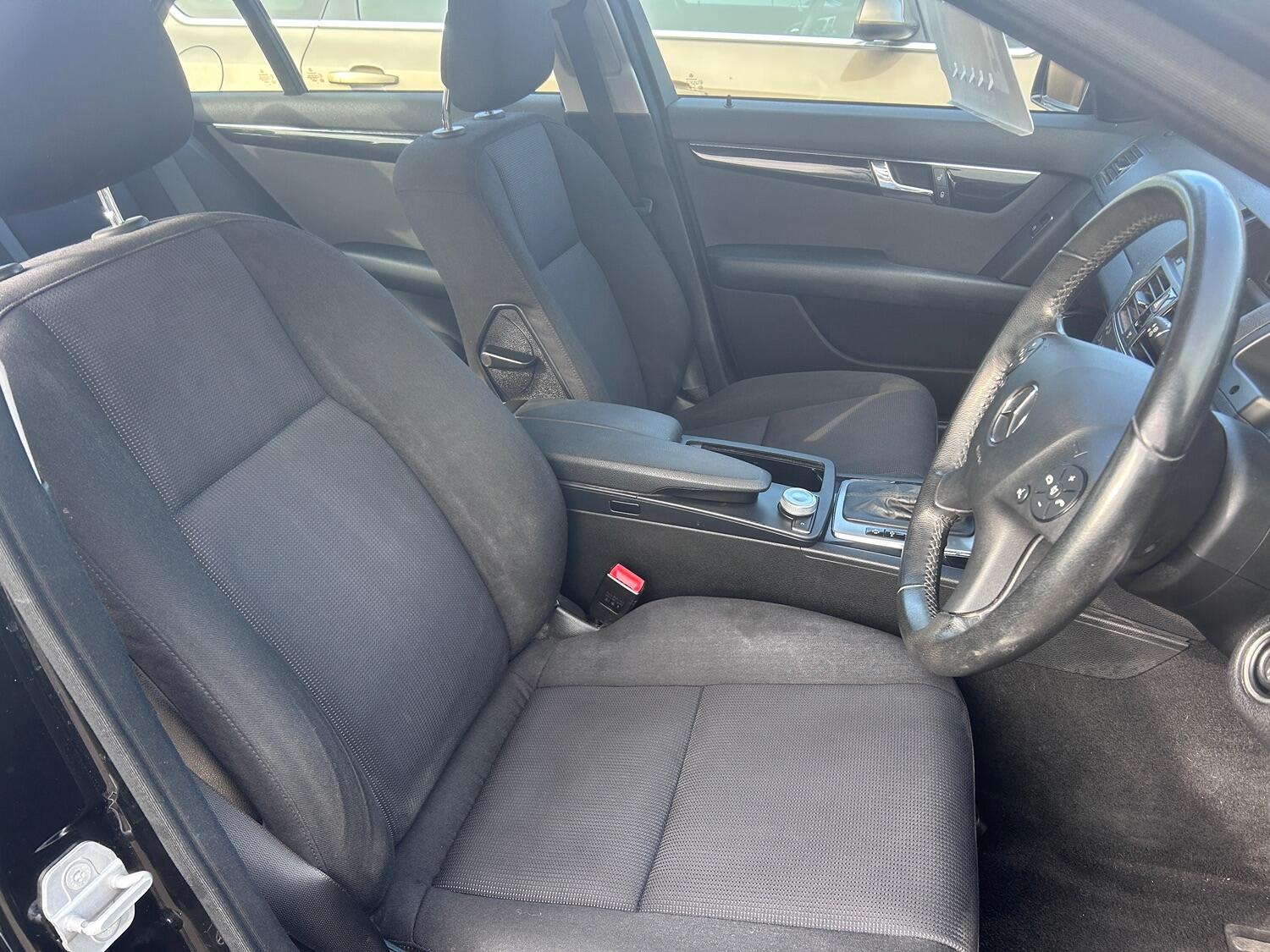 Used Mercedes-Benz C Class 2009 for sale - 77609910: Photo 7