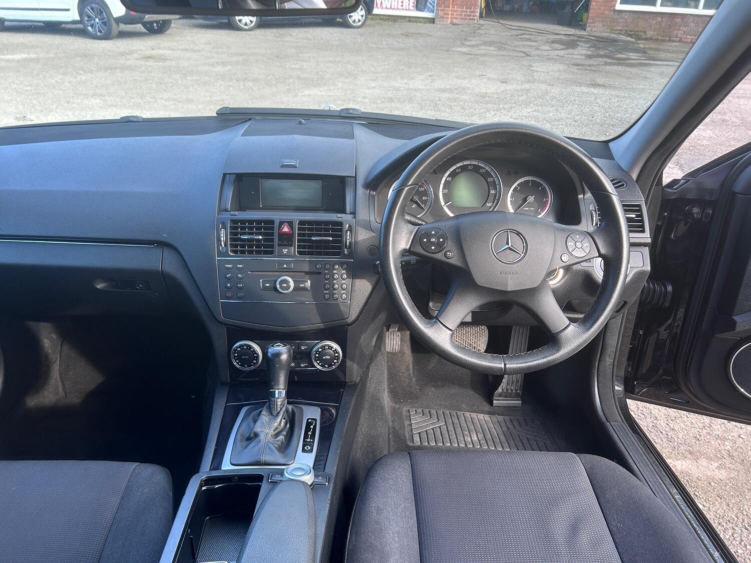 Used Mercedes-Benz C Class 2009 for sale - 77609910: Photo 8