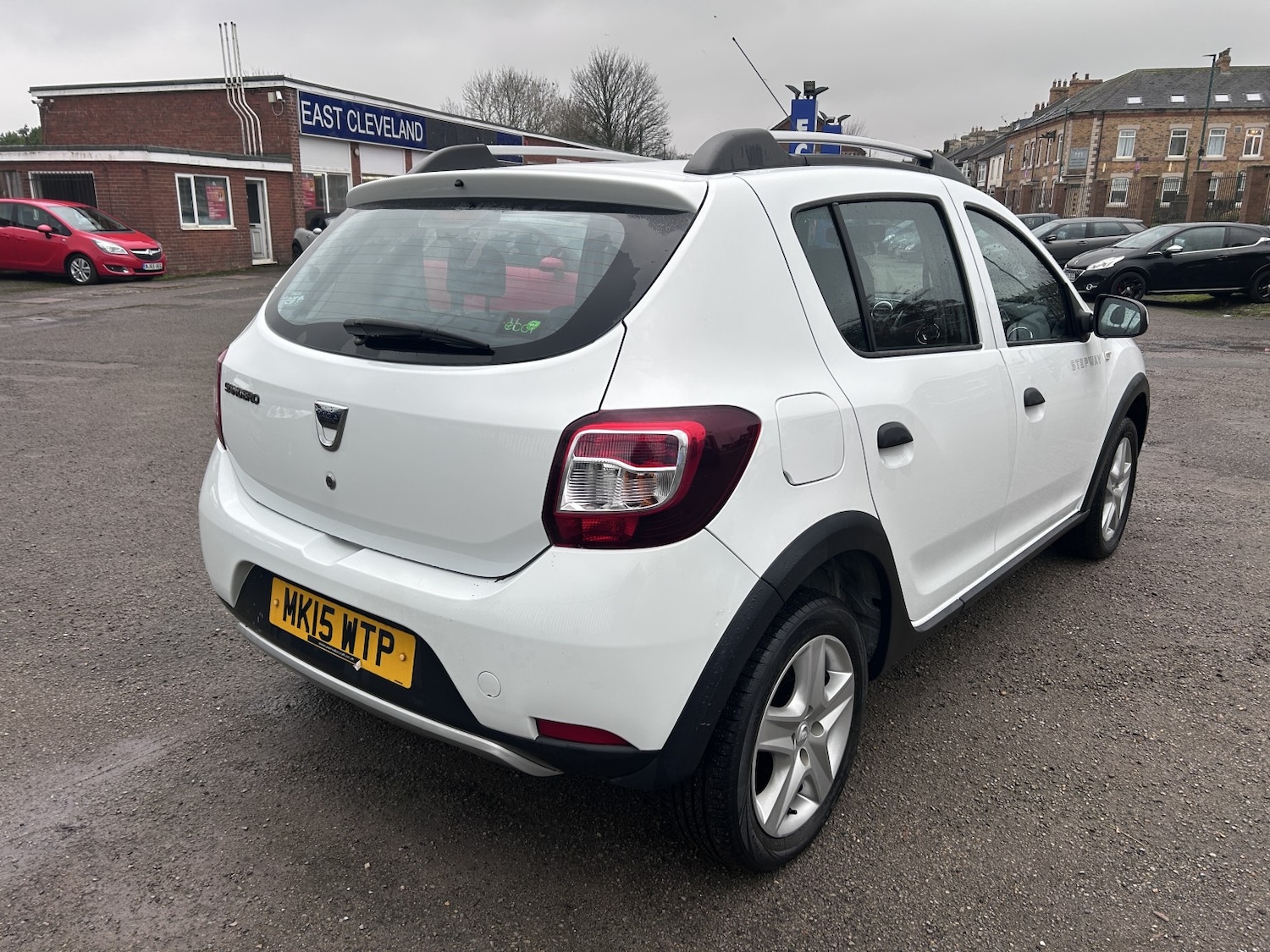 Used Dacia Sandero Stepway 2015 for sale - 77282713: Photo 2