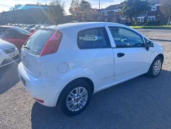 Used Fiat Punto 2015 for sale - 72591320: Photo