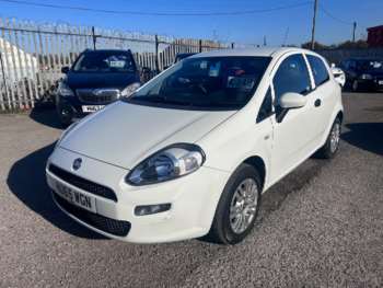 Used Fiat Punto 2015 for sale - 72591320: Photo