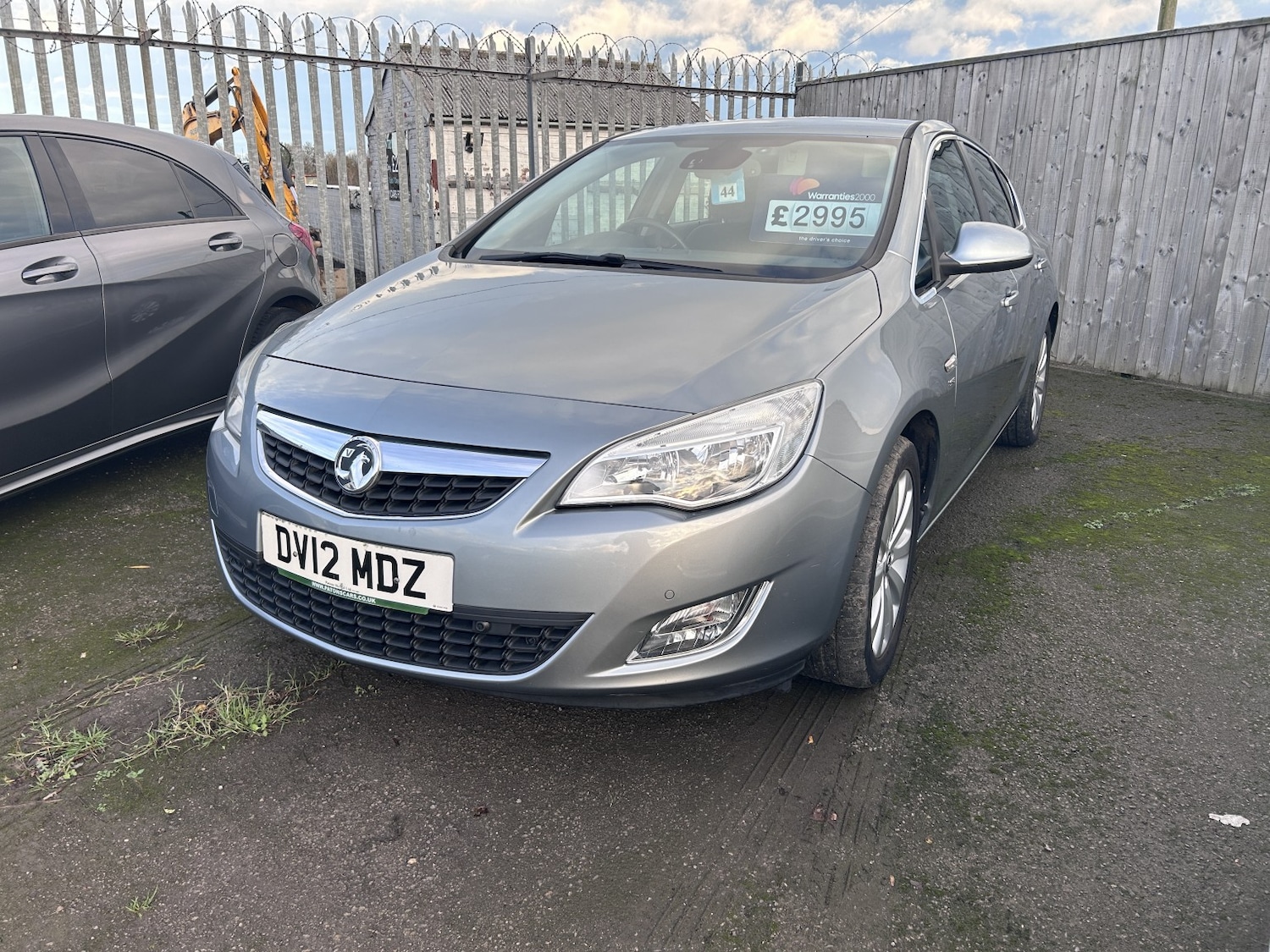 Used Vauxhall Astra 2012 for sale - 76571210: Photo 3