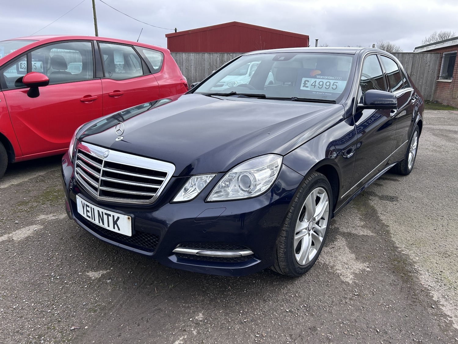 Used Mercedes-Benz E Class 2011 for sale - 77609992: Photo 3